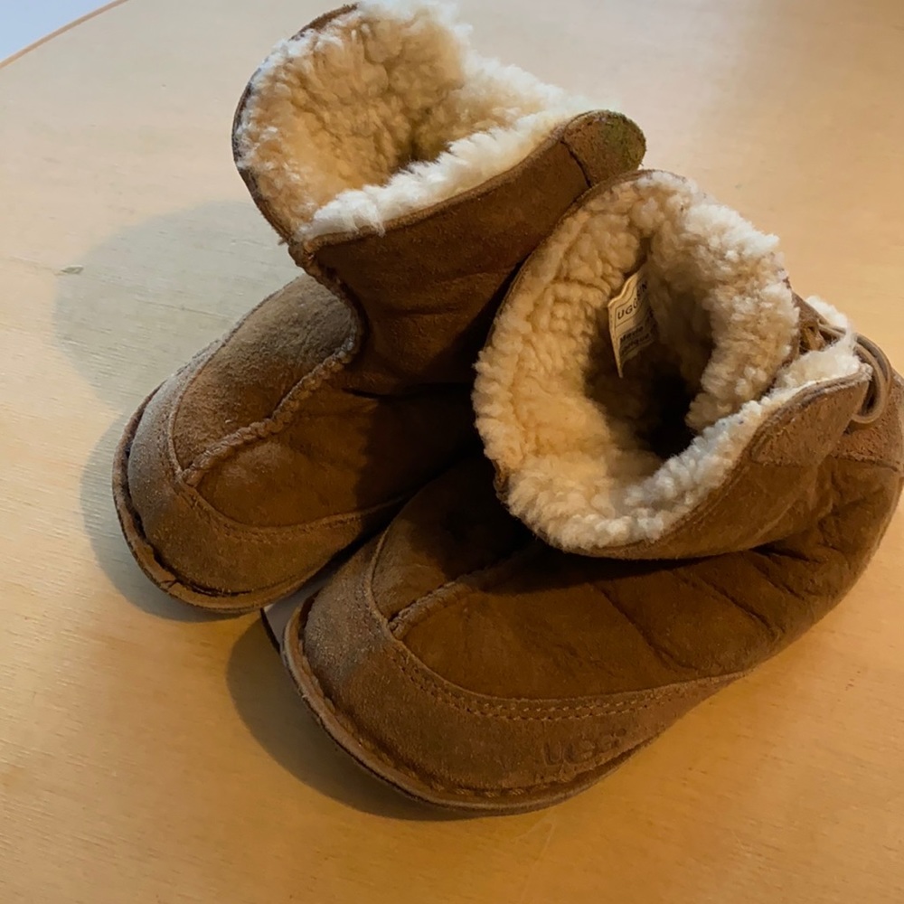 Toddler UGGs stretch lace easy on slippers